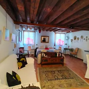 Ai Leoni , Venise Italie